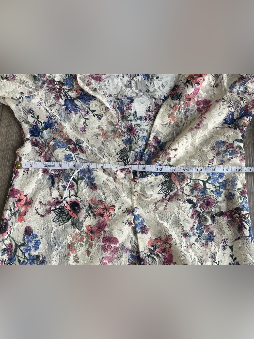 EN CRÈME Floral Lace Midi Duster in Cream with Blue & Pink Accents - Picture 6 of 8